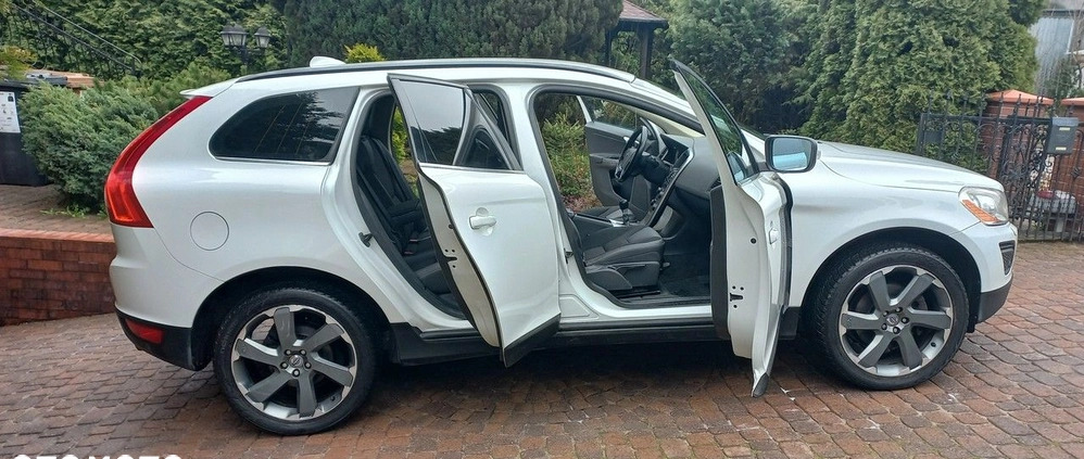 Volvo XC 60 cena 50900 przebieg: 246000, rok produkcji 2013 z Piaski małe 781